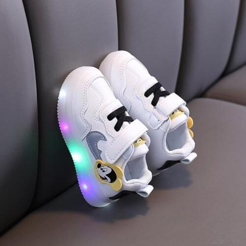 Children Casual Shoes With Light LED Boys Girls Sneakers 2020 Spring Cartoon Mouse Lighted Sport Shoes Fashion Luminous Boots