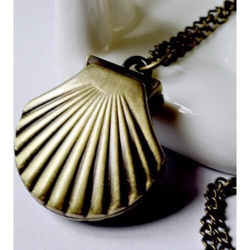 New cartoon shell watch bronze necklace vintage jewelry wholesale Korean fashion sweater chain table wall charts