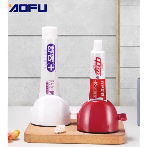 Lazy toothpaste squeezer creative simple toothpaste clip facial milk presser child Seat Holder Stand Roller Bathroom Set