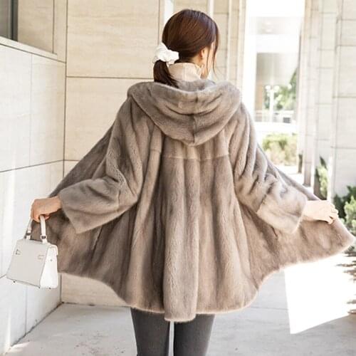 2020 New Female Mink Fur Coat Imported Mink Real Fur Mink Whole Skin Mid-length Hooded Fur Coat Mink Coat