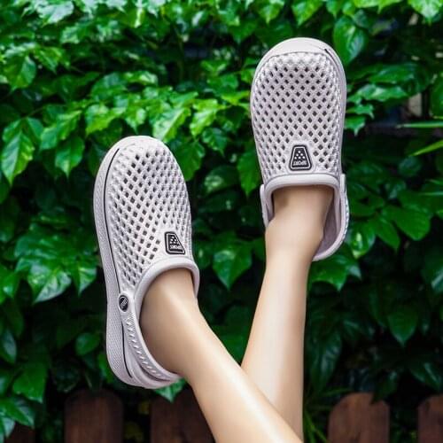 Classic Slip On Garden Clog Shoes Men Quick Drying Summer Beach Slipper Breathable Outdoor Sandals Platform Gardening shoes