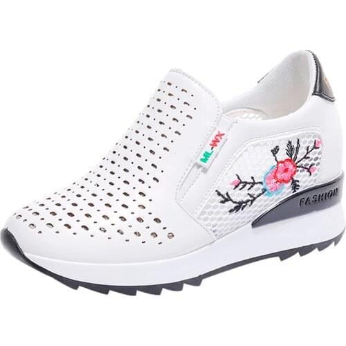 Fashion Floral Embroidered Leather Platform Evelator Shoes Women Swing Wedge Inner Increase Casual Shoes Platform Shoes A30713