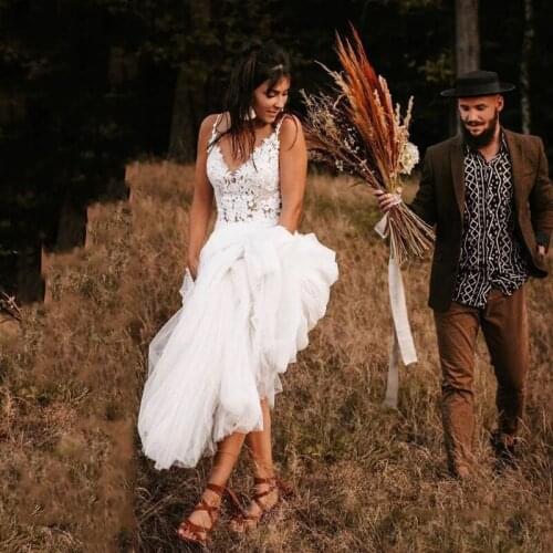 Sexy Wedding Dresses Spaghetti Strap Backless Top Appliqued Lace Wedding Gowns Floor-Length A-line Brush Train Vintage Beach NEW