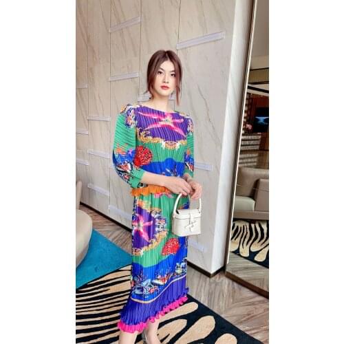 HOT SELLING Miyake fold o-neck Ruffle T-shirts + Ruffle skirt Vintage print two-piece suit IN STOCK