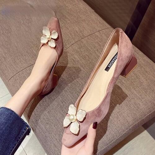 New Arrival Elegant Sweet Flowers Pearl High Heels Suede Square Mid Heel High Heels Fashion Party Dress Ladies Pumps Women Shoes