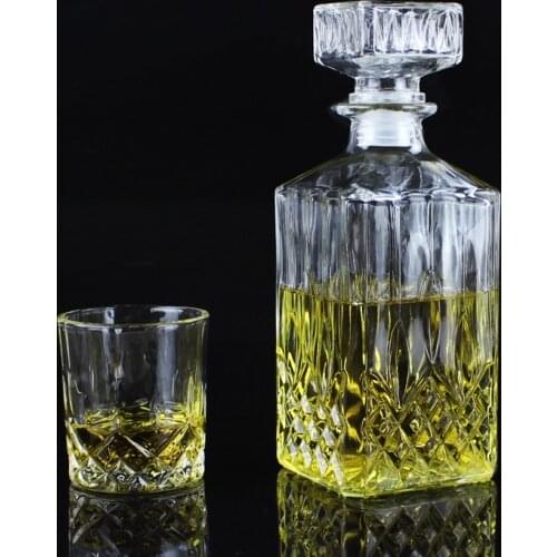 Creative Transparent Luxury Lead Free Square Glass Wine Bottle Whiskey Decanter Alcohol Container Pourer Wine Carafe For Bar