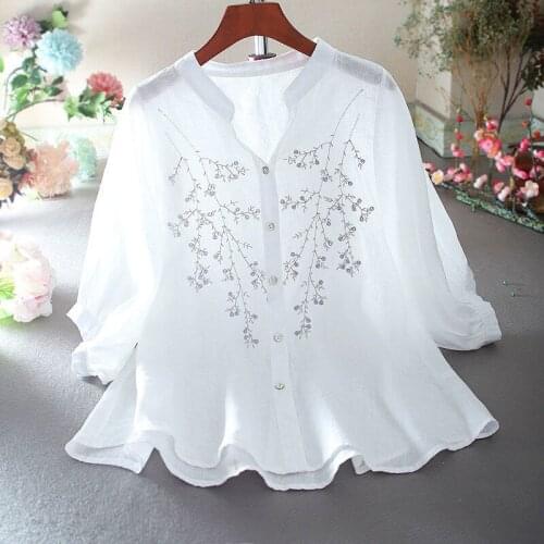 2021 summer new womens loose and thin casual embroidery flower art fan foreign style shirt blouse