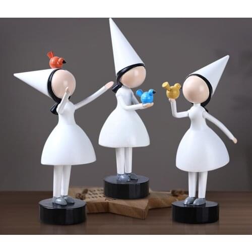 Europe Cute Cartoon Girl Character Miniatures Resin Crafts Childrens Room Bedside Table Desk Home Decoration Accessories