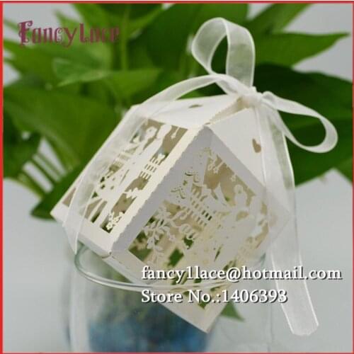 50pcs/lot Love Heart Laser Cut Candy Gift Boxes Wedding Party Favor With Ribbon for candies Romatic Lover decorative box bag