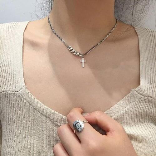 Fashion Simple Elegant Retro Simple Cross Pendant Short Necklace Sweater Chain Women Necklace Collar Crystal Jewelry Gift