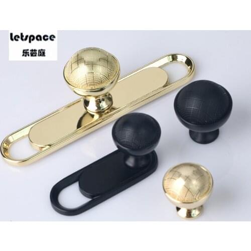 2pcs 2020 NEW European Zinc Alloy Cabinet Handles Modern Drawer Furniture Pulls Black Kitchen Closet door Knobs Hook 32mm ZA9220