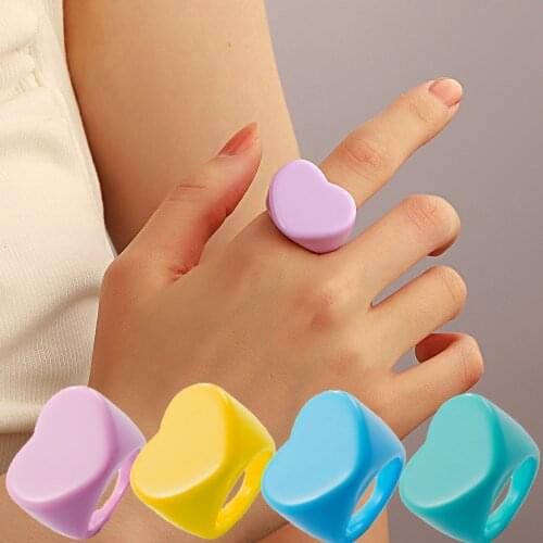 Fashion Love Rings for Women Korea Simple Acrylic Ring Summer Resin Heart Ring Color Heart Jewelry