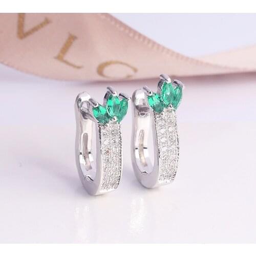 Hot Selling Earrings Fashion Female Jewelry Flower Pattern Earrings Fashion AAA Green Zircon Earrings Unusual Womens Earrings