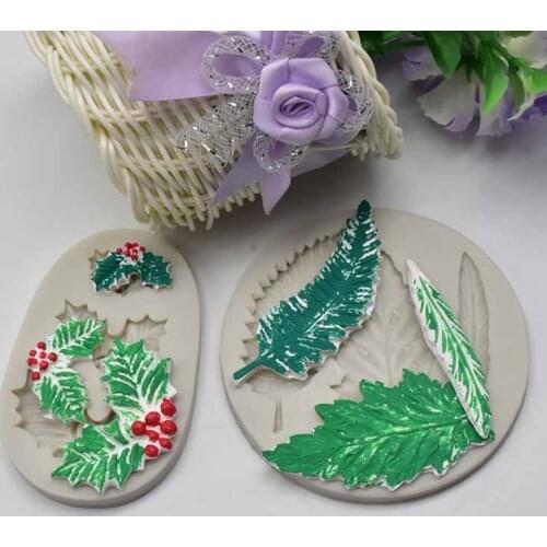 1Pcs Christmas Leaves Christmas Fruit Baking Tools Chocolate Mold DIY Handmade 1*5.7*8.8CM Cake Mold Kitchen Supplies