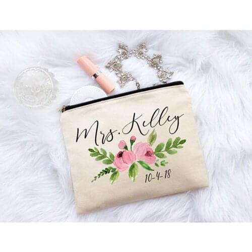Bride Makeup Bag, Personalized floral Bridal cosmetic bags, Wedding Decor, Bridal Shower Gift, monogram trip wash bag,hen party