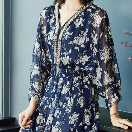 Women Spring 2021 Loose V-neck Printed Bottoming Shirt Female Plus Size Nine-point Sleeve Mid-length Chiffon Pullover Blouse