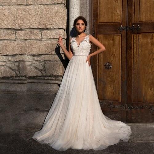 V-neck Tulle Sleeveless A-line Applique Lace Wedding Dress With Beading Sashes Flowers Plus Size Wedding Gowns