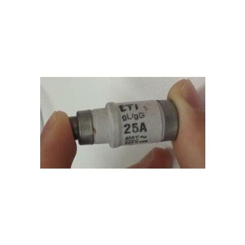 Fuses: ETI 2212002 25A 400VAC/250VDC D02 / 2012001 20A D02 / 2012003 35A / 2012004 50A / 2012005 63A 400V D02 E18