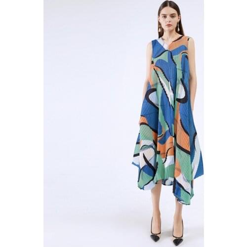 SuperAen 2021 New Style Summer Print Slim Sleeveless V Neck Mid Calf Geometric Dress for Women