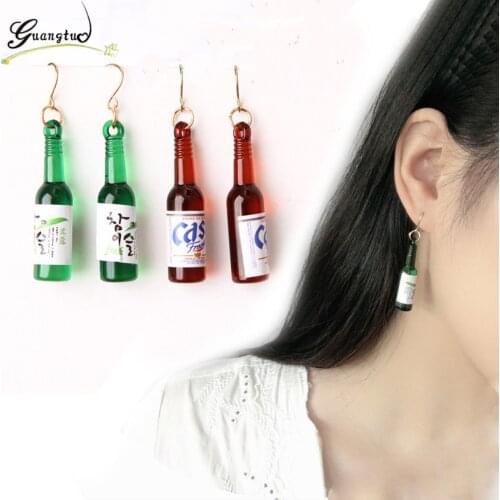 2019 New Fashion Cute Fun Resin Fake Glass Beer Earrings For Women Jewelry Bijoux Brincos Bottle Shaped Drop Earring