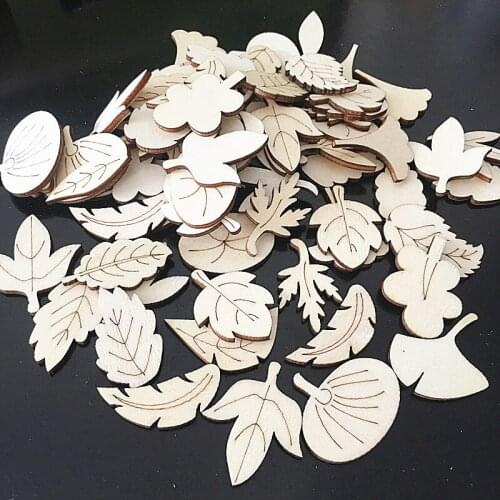 50 PCS natural wood color environmental protection wood chip leaf shape mixed style home decoration