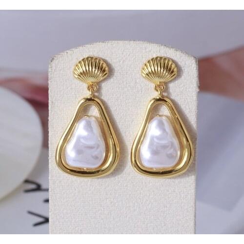 Shell shape hollow triangle shape pendant earrings