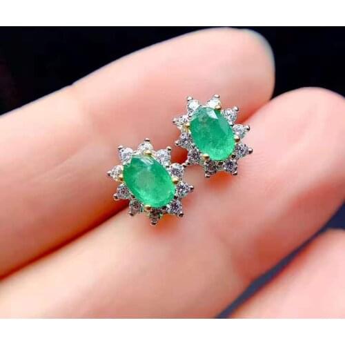 Natural emerald Earring fashionable gem quality 925 silver 4x6mm