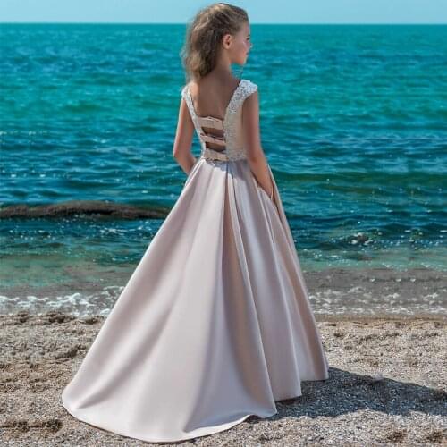 New Flower Girl Dresses Sleeveless Lace Appliques Beading Satin Open Back Holy First Communion Dresses Flower Girls Dresses