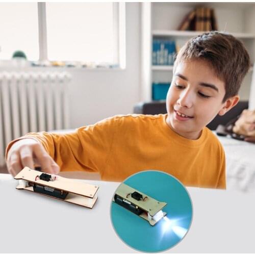 Kids DIY Flashlight Wooden Toys Kit Smooth Appearance Superb Craftsmanship Educational Physics Science Assemble Craft