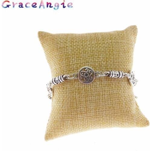 GraceAngie 1pcs/pack White Classic Retro Style Bracelet Alloy Cute Flower Plant Shape For Girlfriend Best Birthday Present Girl