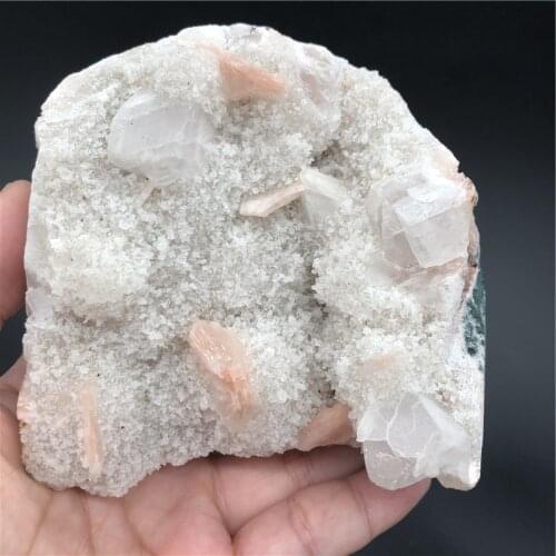 Natural crystal fish-eye mineral specimens are arranged specimen home decorative stone collection and appreciation