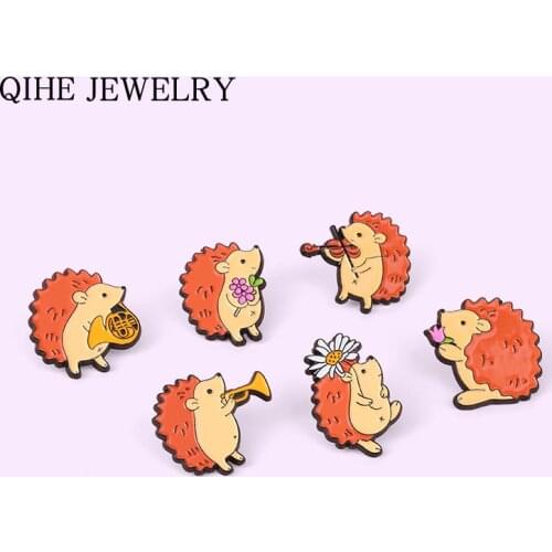 Forest Garden Enamel Pins Orange Hedgehog Brooches Bag Lapel Pin Cartoon Animal Badge Jewelry Gift for Kids Friends Wholesale