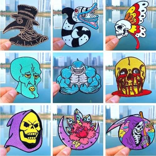 Prajna Skull butterfly Patch Punk Skull Patches For Clothing DIY Crystal Flower Embroidered Patches Iron On Patches Snack Badge