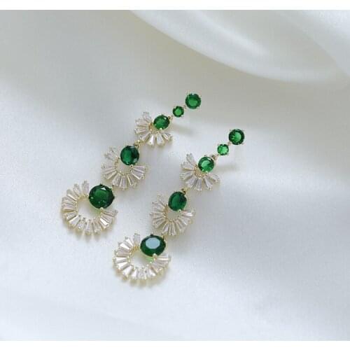 European And American Retro Emerald Long Fan-Shaped Tassel Earrings Elegant Fashion Sweet Dating Ear Jewelry Female