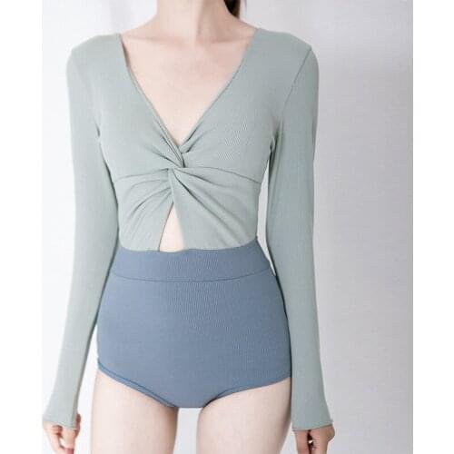 Korean long-sleeved swimsuit ladies one-piece bikini triangle sexy bikini new hot spring swimwear