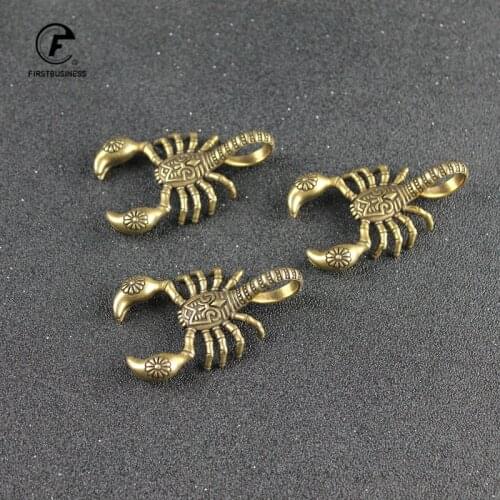 Solid Brass Scorpion Mini Statue Handmade Car Key Chain Ornaments Crafts Copper Vintage Miniatures Figurines Desk Decoration