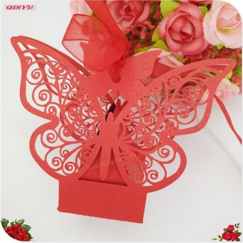 50pcs Wedding Decoration Butterfly Laser Cut Gift Candy Boxes Wedding Party Favor with Ribbon Wedding Favors and Gifts 7ZSH112