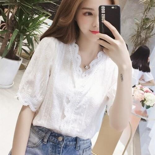 Women Spring Summer Style Lace Blouses Shirts Lady Casual Half Lantern Sleeve V-Neck Lace Blusas Tops DD8021