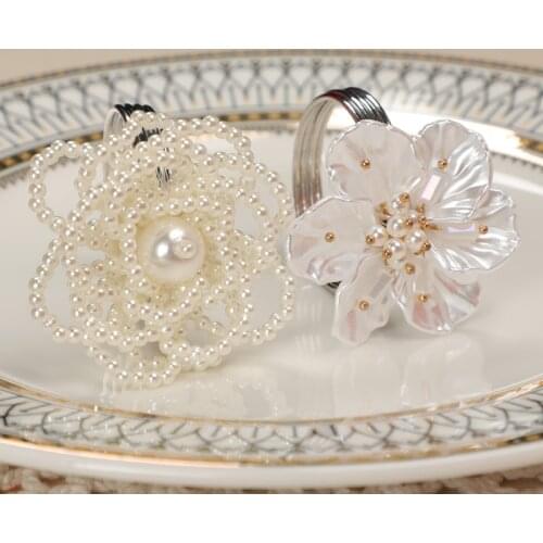 6pcs Western Creative Metal Napkin Ring Hotel Dining Table Round Alloy Napkin Button Pearl Diamond Napkin Ring