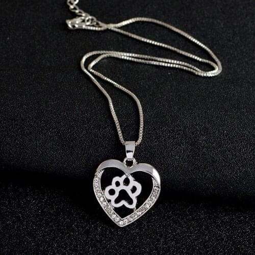Heart-Shaped Small Dog Footprint Pattern Pendant Necklac Womens Necklace Fashion Metal Crystal Inlaid Pendant Accessory Jewelry