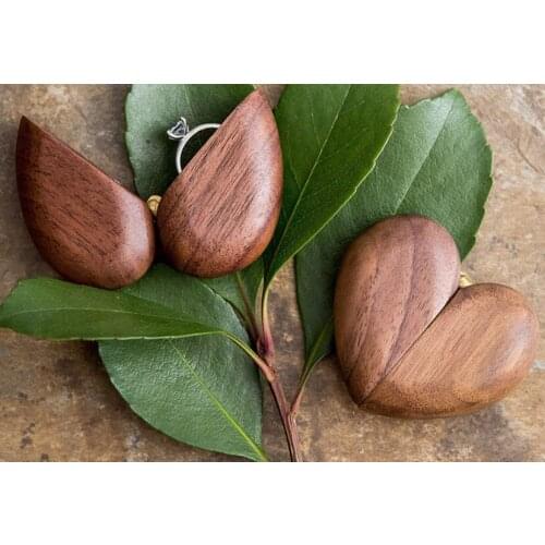 Retro Black Walnut ring box creative heart-shaped solid wood ring box proposal ring box