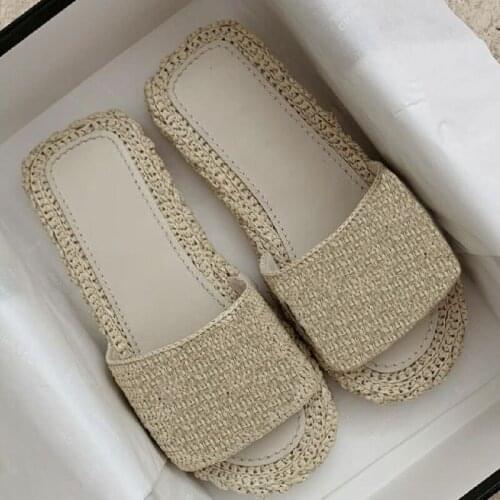 Sandalias Beach Luxury Slippers Flat Shoes Women Round Toe Shoes Genuine Leather Platform Slippers Fashion New Zapatos De Mujer