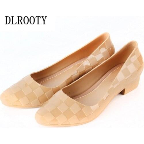 Women Rain Shoes Jelly Waterproof Non-Slip Low Heels Pointed Toe Shallow Sandals Casual Fashion Sandals Work Wedges