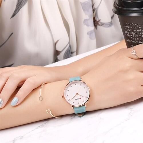 CURREN Watches Woman Famous Brand Leather Elegant Ladies Wrist Watch Waterproof Rhinestone Women Watches Gifts Relogio Feminino