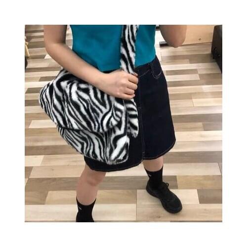 NEW Plush Shoulder Bags for Womens Autumn And Winter Fashion ladies Vintage Handbags women Large Capacity Messenger Bags