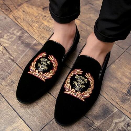 Mens Fashion Suede Leather Embroidery Loafers Men Casual Printed Moccasins Oxford Shoes Man Party Driving Flats Size 38-45