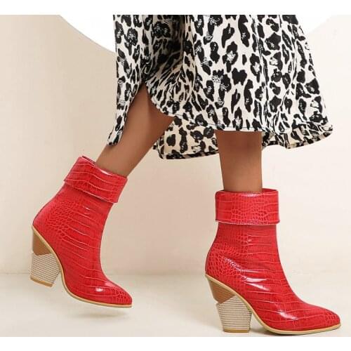 Autumn Winter Women‘s Boots Internet Hot Style Fashion Pointed Toe Advanced Pu Leather Wedge High Heel Mid Boots