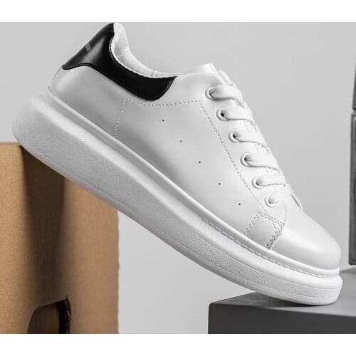 Men Casual Shoes Light Comfort Flats Shoes 2021 New Fashion Classic White Shoes Women Outdoor Sneakers Big Size Couple Shoes