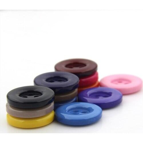 100pcs high quality round 4 holes solid color resin buttons washable sewing coat dyed flatback plastic suit big buttons 15-38mm