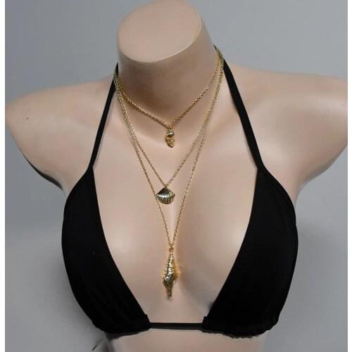 Bohemian Multi Layered Shell Scallop Choker Necklace Collar Statement Bead Moon Pendant Necklace for Women Summer Beach Jewelry